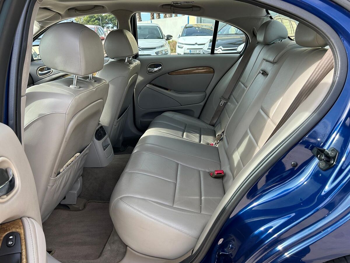 JAGUAR S TYPE 3.0 EXECUTIVE AUTO SPANISH LHD IN SPAIN 100000 MILES SUPERB 2001